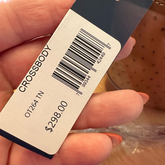 NWT Dooney and Bourke crossbody. - Picture 7 of 8